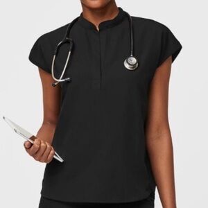 Figs Women's Rafaela Oversized Top Black